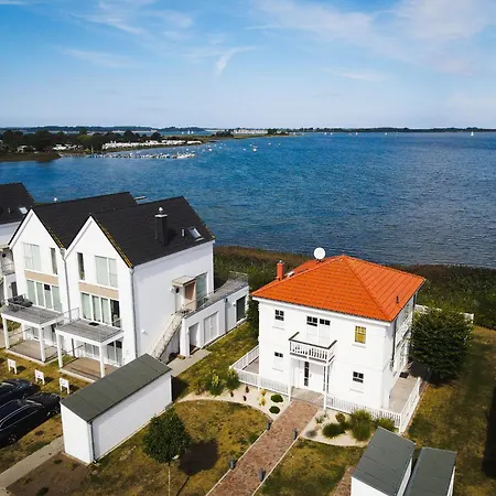 Traumferienhaus Sliminde By Seeblick Ferien Oro, Direkte Wasserlage E-saeule 6 Pers * Olpenitz